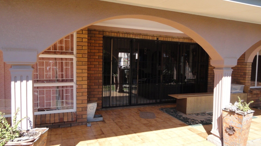 4 Bedroom Property for Sale in Potchefstroom North West